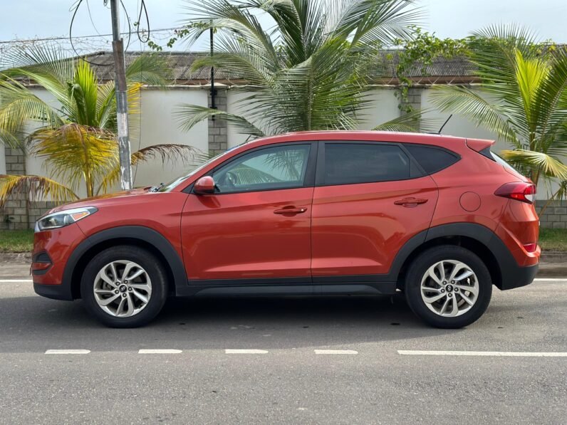 
								2017 Hyundai Tucson SE full									