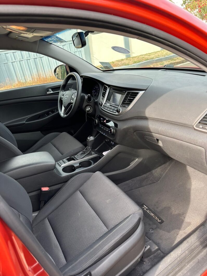 
								2017 Hyundai Tucson SE full									