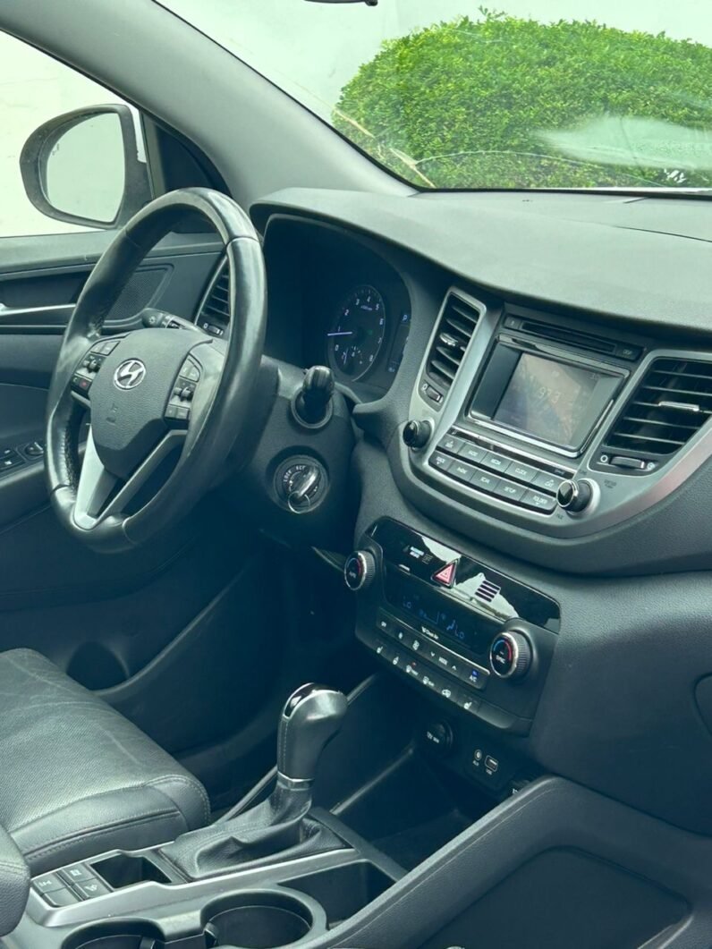 
								Hyundai Tucson 2017 Sports full									