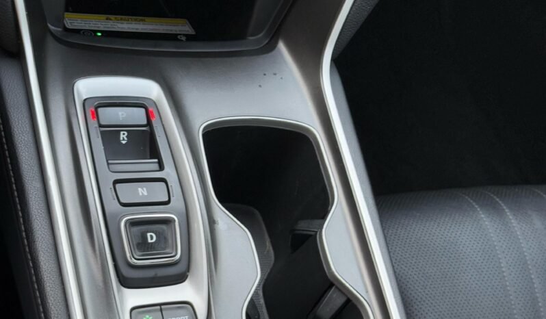 
								2018 Honda Accord Touring 2.0T full									