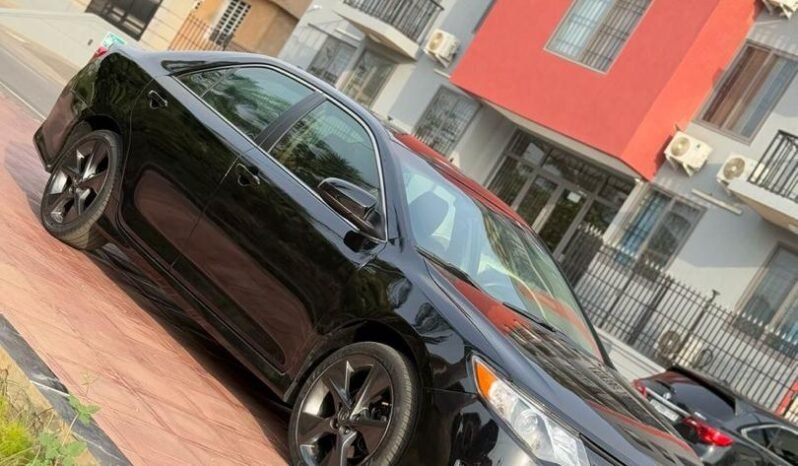 
								2014 Toyota Camry SE full									